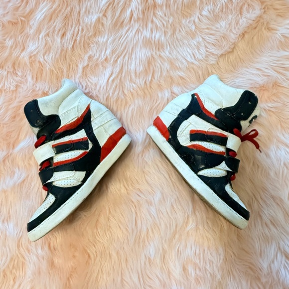 Harley Quinn Costume (Full 10 piece Set) - Picture 14 of 16